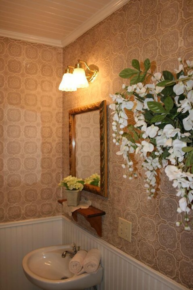 Julian Gold Rush Hotel - photo 22