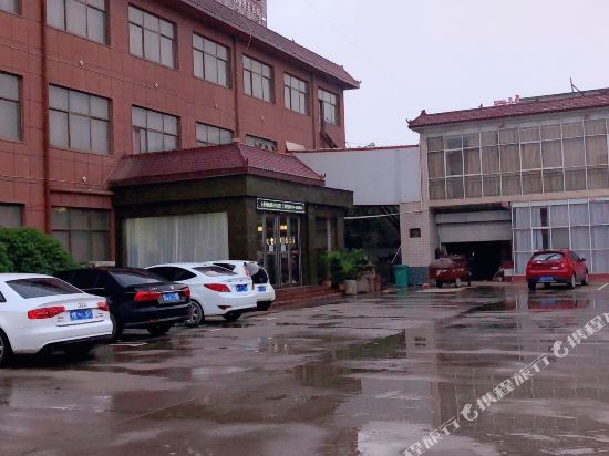 Changge Zhongyue Select Hotel — Jianshe