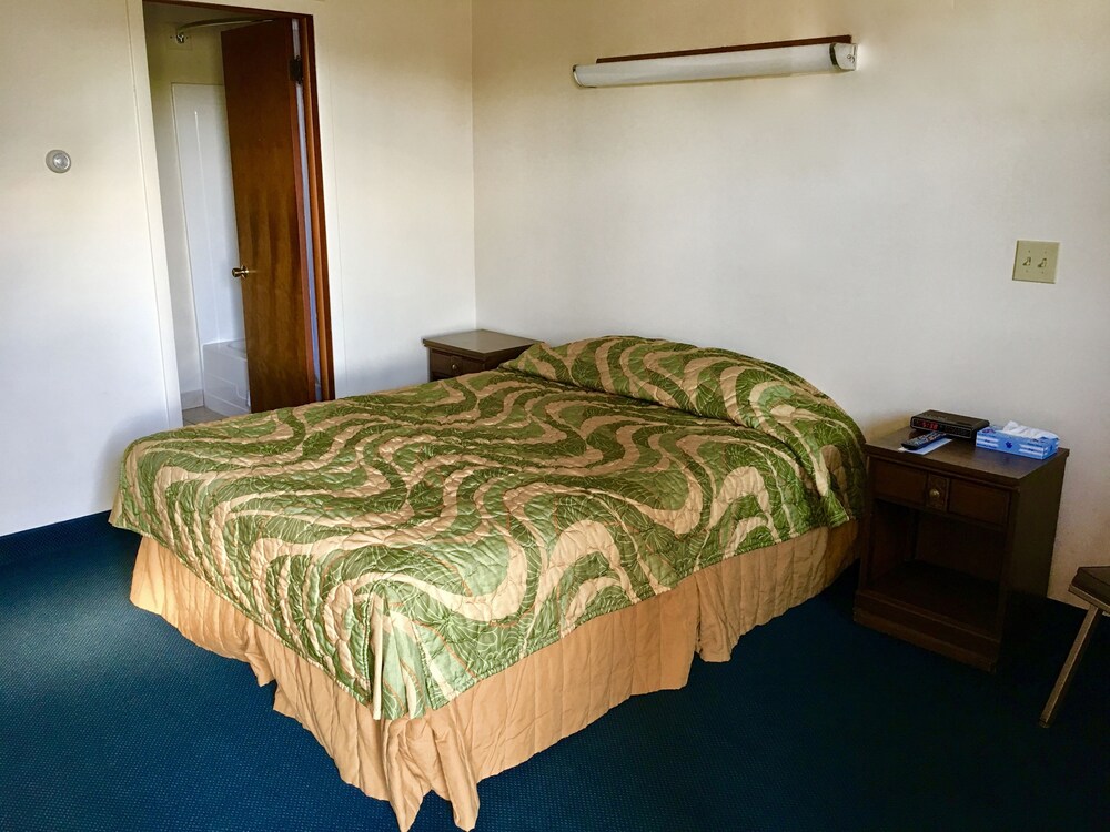 Thumb Heritage Inn - photo 9