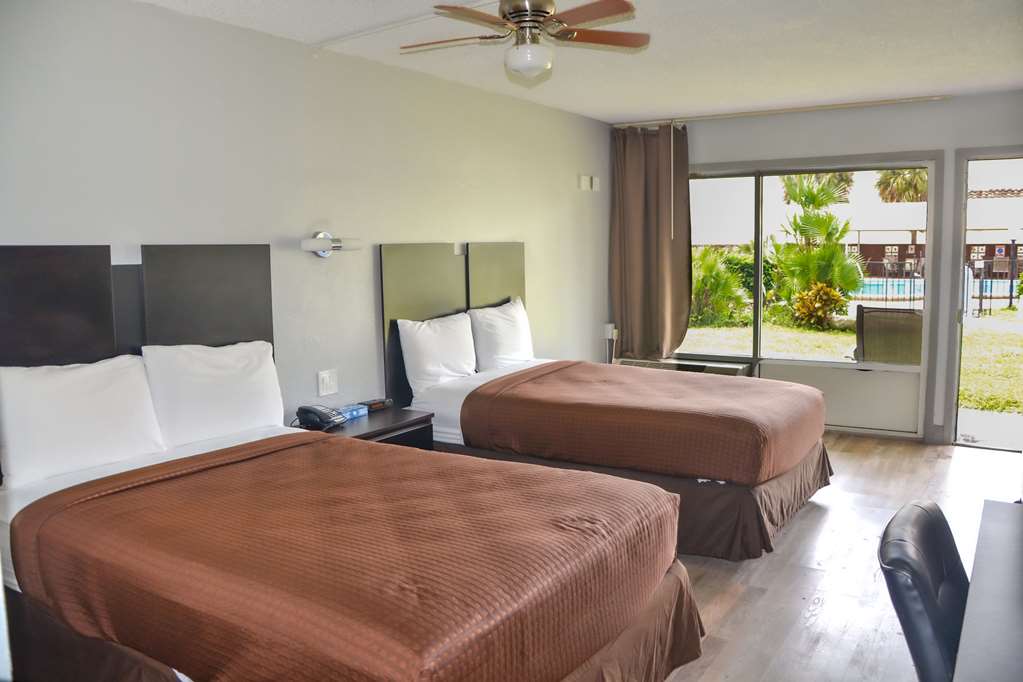 Rodeway Inn Sun City Center - photo 27