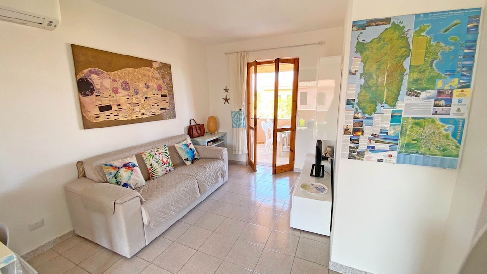Sunset House — 4-Star Luxury Hotel in San Teodoro, Italy