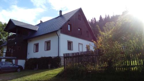Penzion Edelštejn — hotel in Petrovice