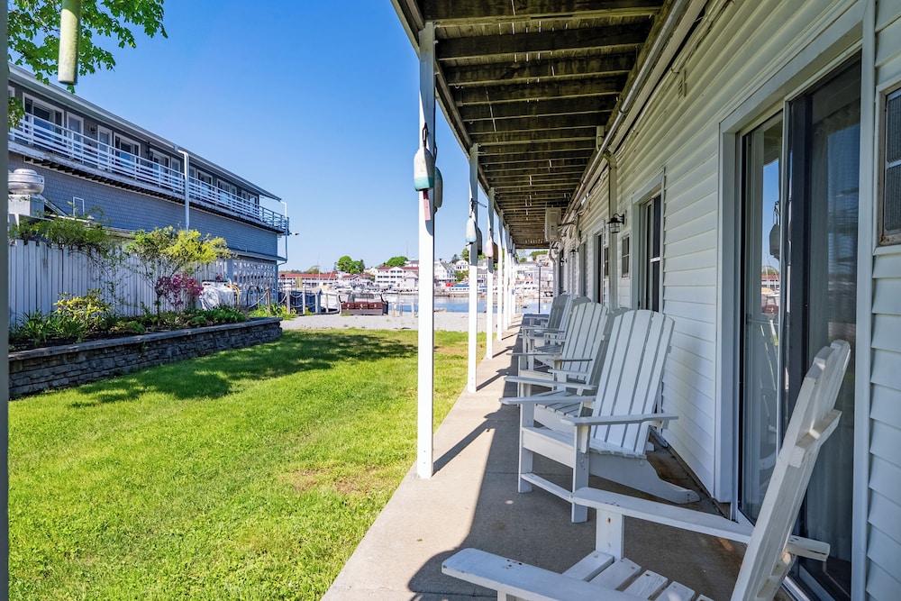 Boothbay Harbor Inn - photo 54