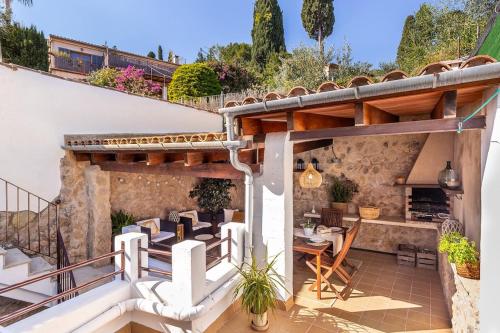 Bona Vista With Mountain Views By Bebreeze — Pollenca