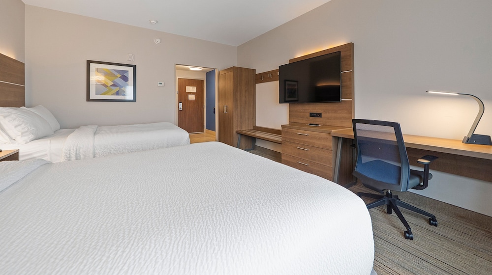 Holiday Inn Express and Suites Macon North - photo 10