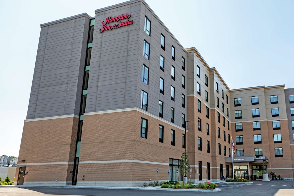 Hampton Inn & Suites Boston Waltham - photo 40