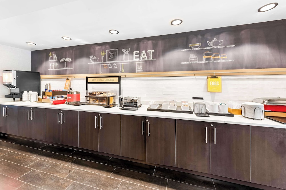 Hampton Inn Dayton Huber Heights - photo 46