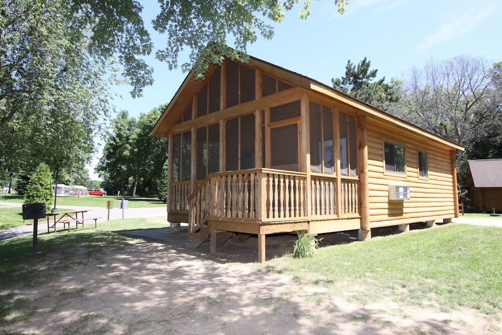 Neshonoc Lakeside Camping Resort - photo 20