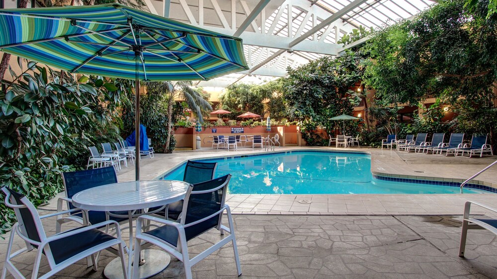 Hotel Elegante Conference & Event Center Colorado Springs - photo 12