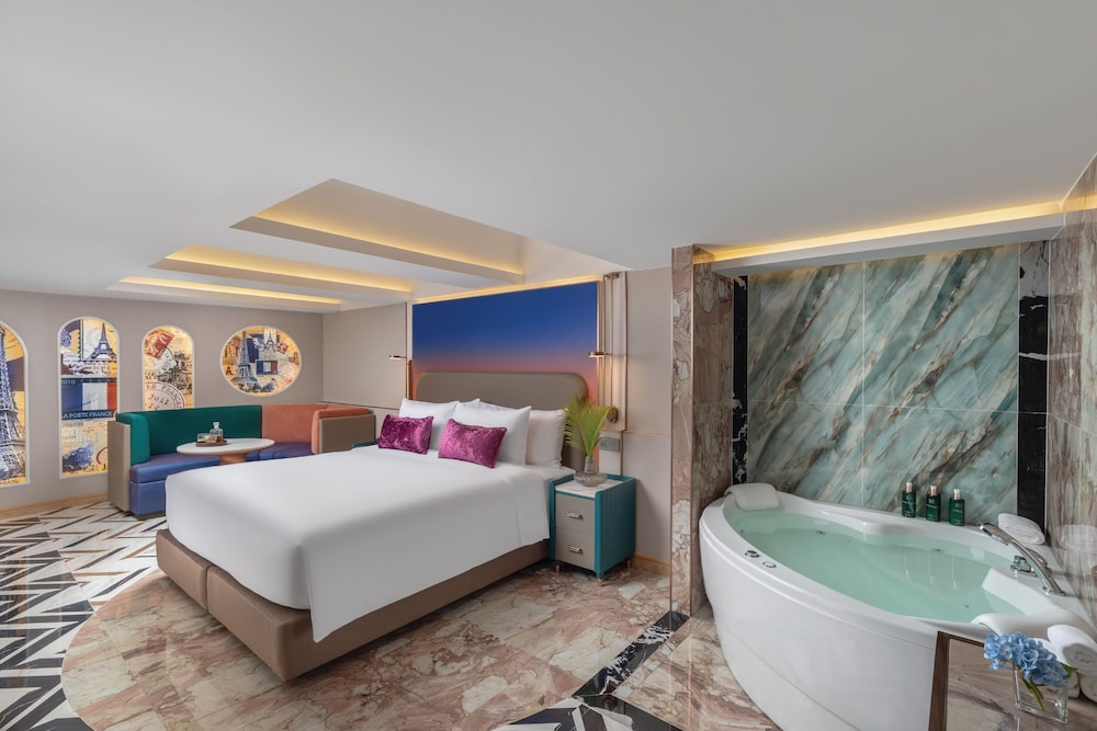 Pipa Hotel Bangkok Sukhumvit 11 — 4-Star Luxury Hotel in Bangkok, Thailand