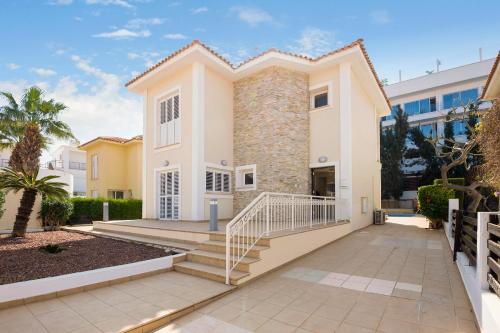 Villa Emily