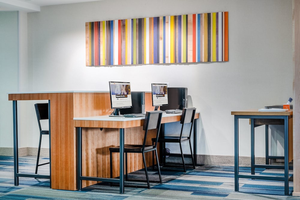 Holiday Inn Express Hotel & Suites Tappahannock by IHG - photo 20