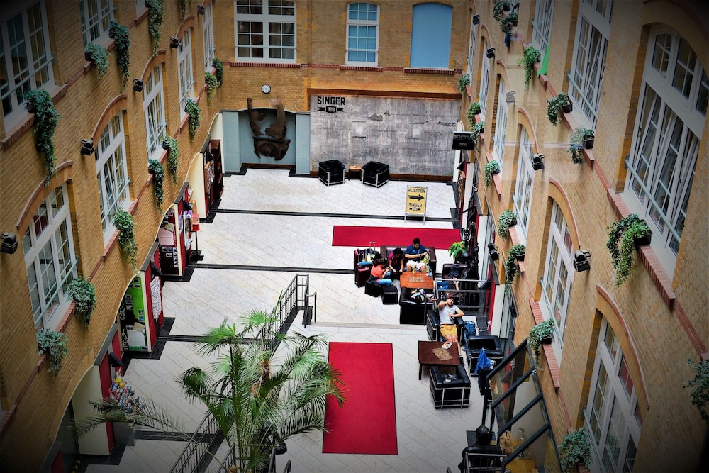 Singer109 Hotel & Hostel - carbon neutral hotel in Berlin