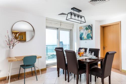 Dubai Marina Breathtaking views Spacious 3BR — 4-Star Luxury Hotel in Dubai, United Arab Emirates