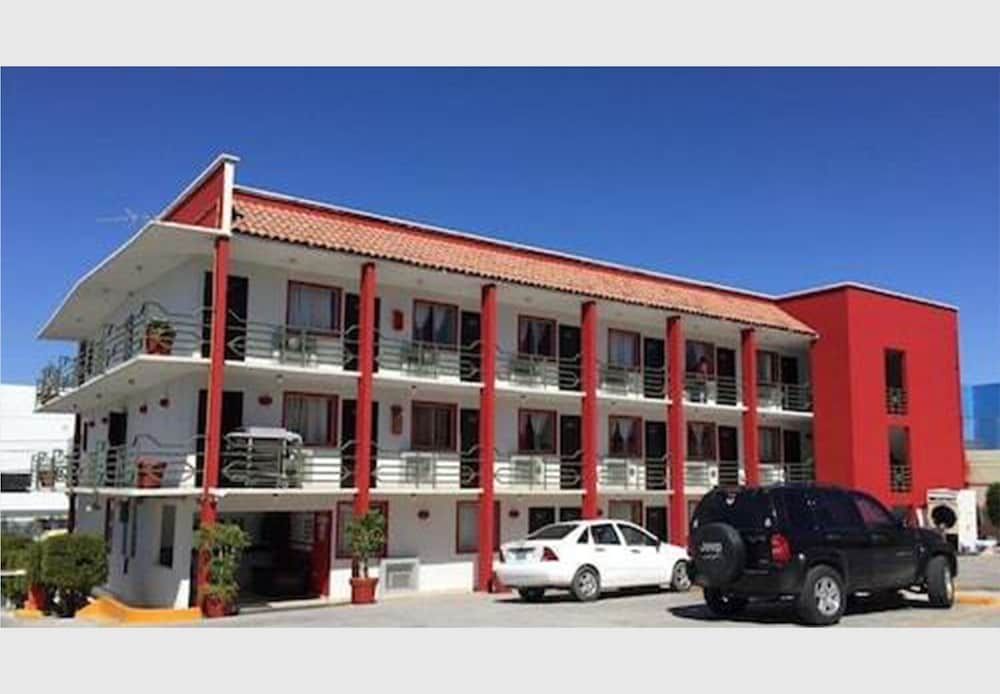 Hotel El Descanso Inn in Tijuana, Mexico