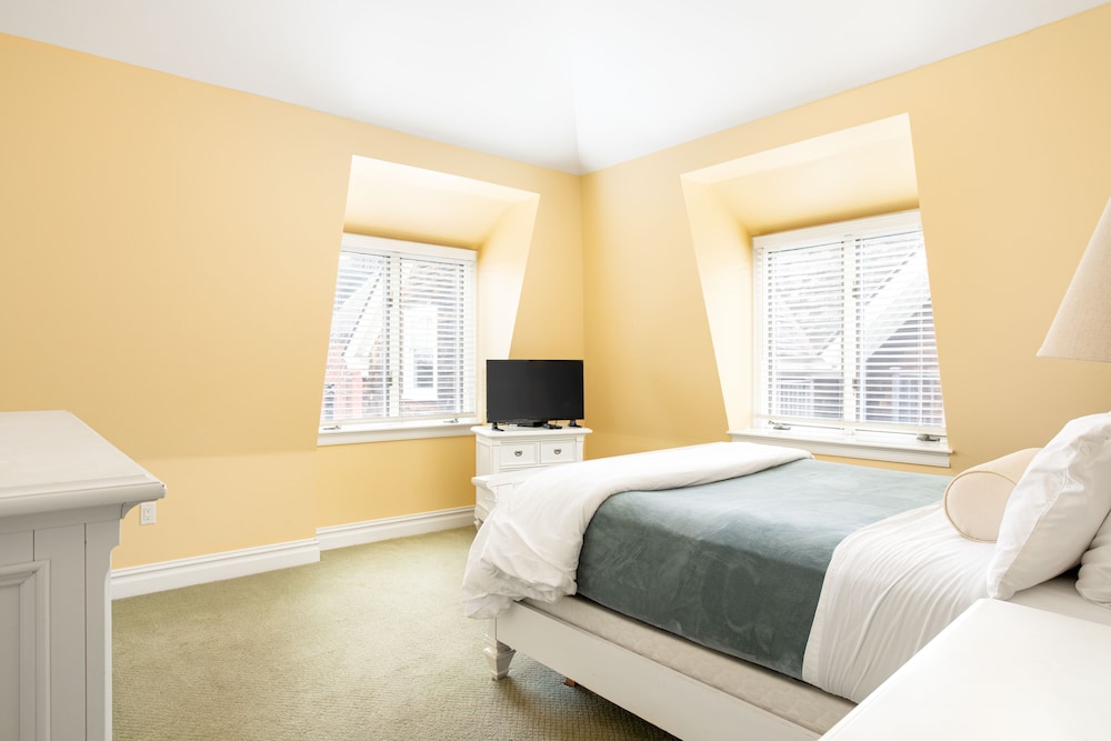 Pelham Court Hotel - photo 26