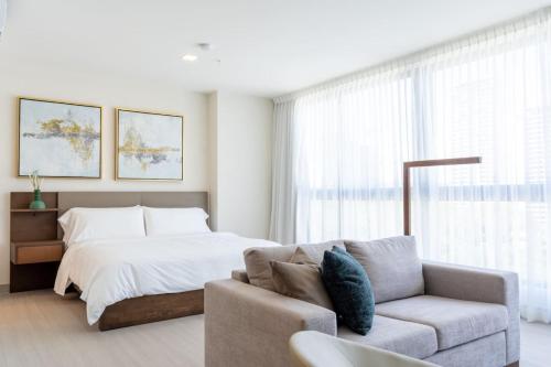 Business Loft with Ocean View — 4-Star Luxury Hotel in Panama, Panama