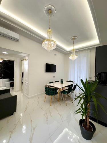 Ferdinando's Home — 4-Star Luxury Hotel in Naples, Italy