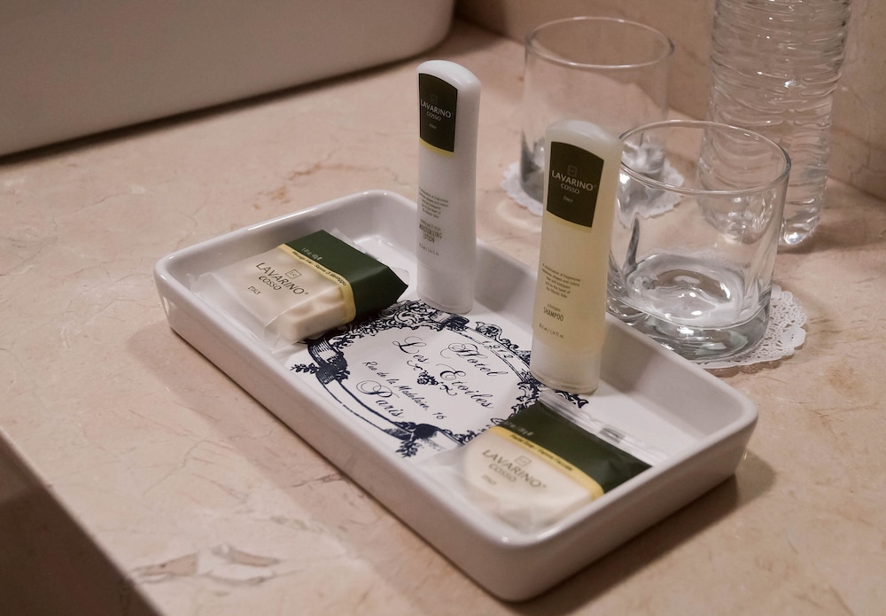 Bathroom amenities