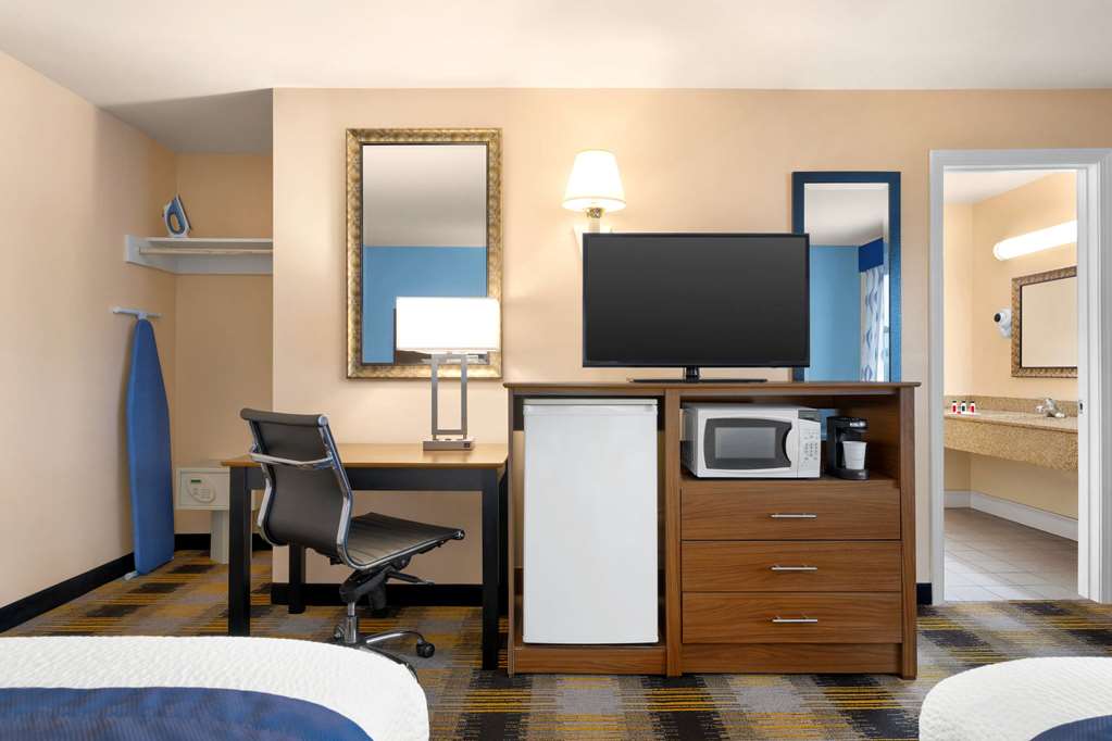 Days Inn By Wyndham Middletown Newport Area - photo 33