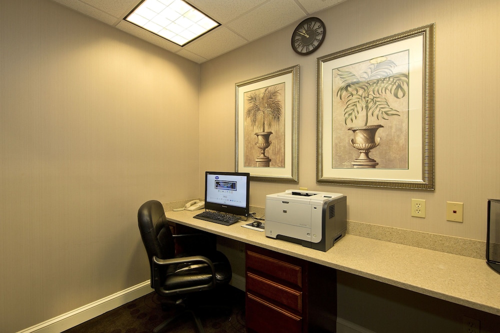 Hampton Inn Martinsburg South Inwood - photo 49