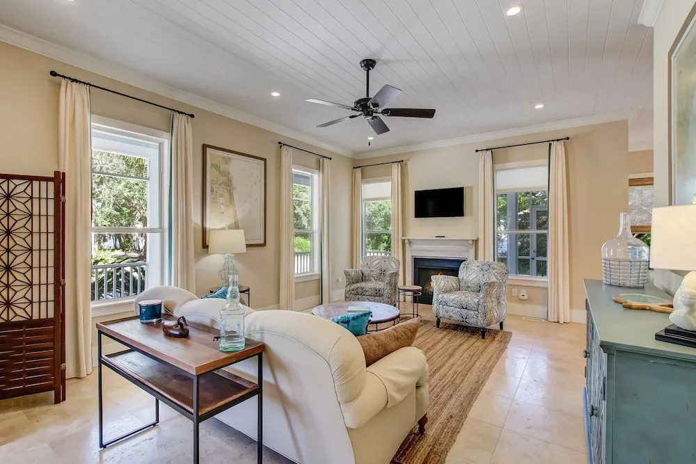 1016 San Fernando Street — 4-Star Luxury Hotel in Fernandina Beach, United States