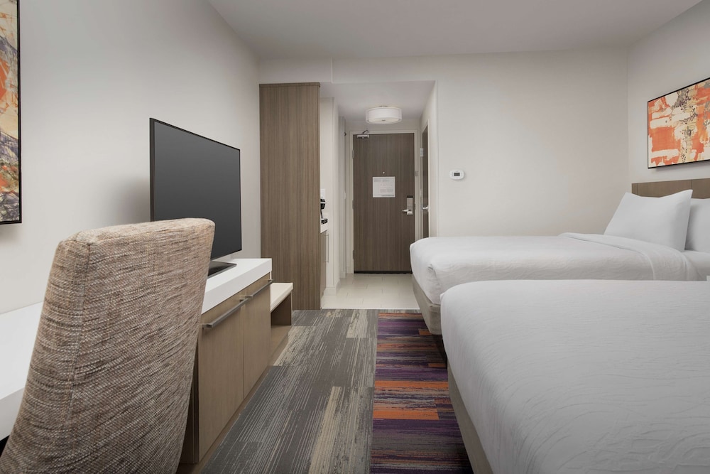 Hilton Garden Inn Columbia Airport - photo 16