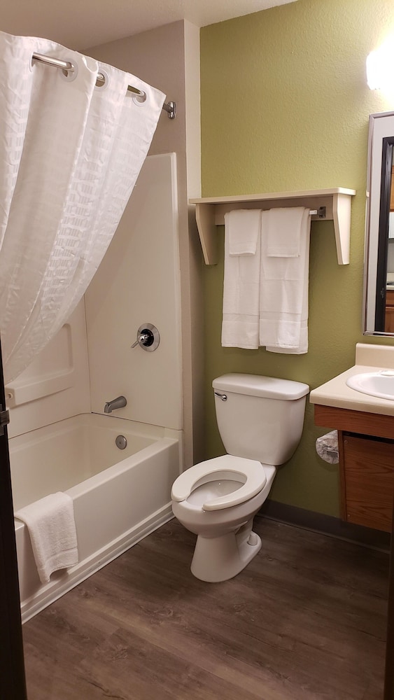 WoodSpring Suites Kansas City Lenexa - photo 14