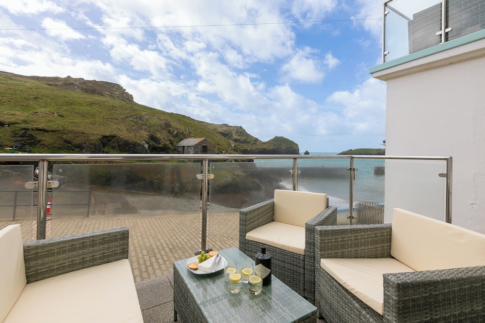 Guinevere — 4-Star Luxury Hotel in Helston, United Kingdom