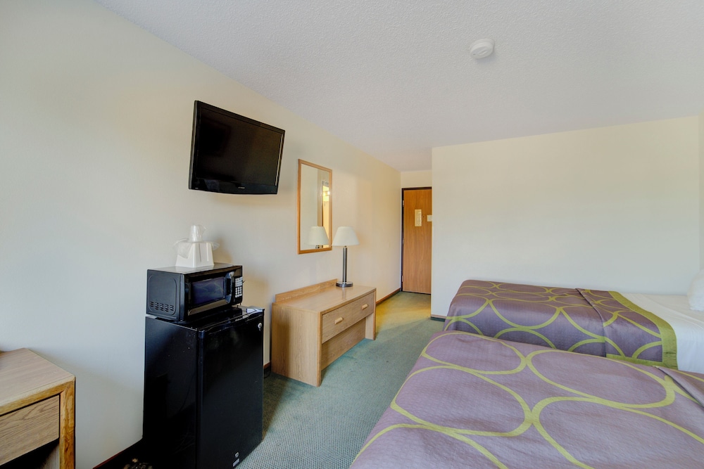 Capital O Amerihost Inn and Suites Kingdom City Hwy 54 MO - photo 34