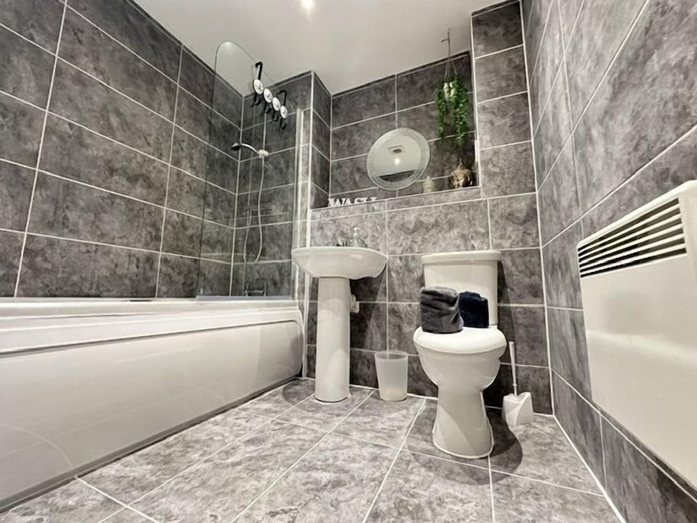 Grand Central Apartments Centro — 4-Star Luxury Hotel in Derby, United Kingdom