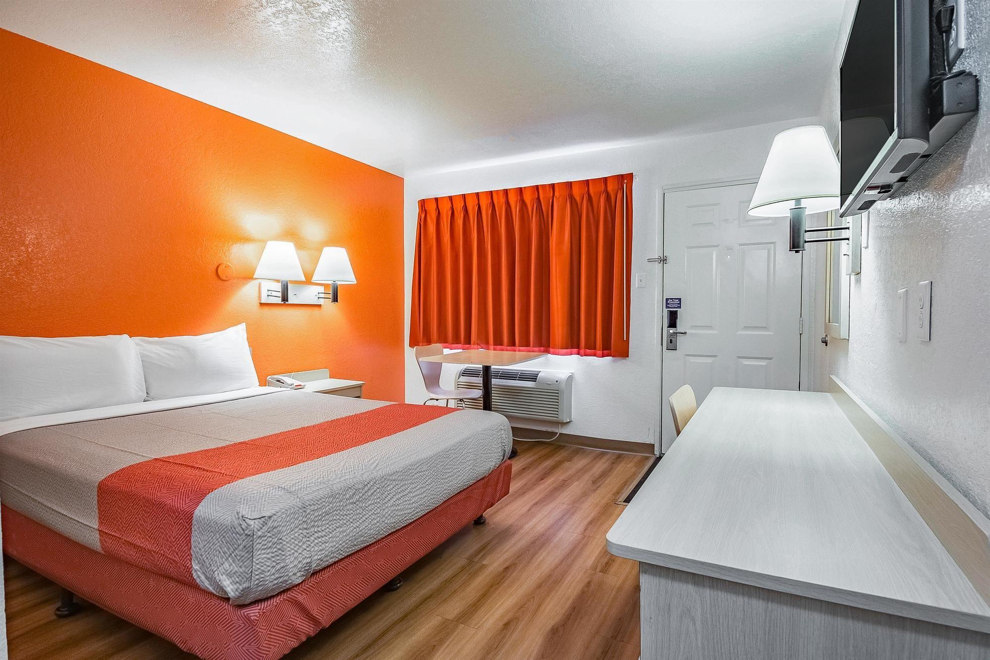 Park Inn by Radisson Salt Lake City Airport - photo 13