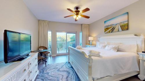 Summit 0205A - carbon neutral hotel in Destin