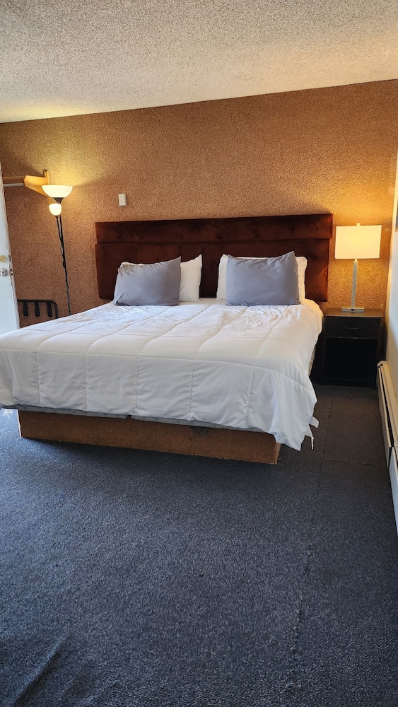 Golden Arrow Motel - photo 11