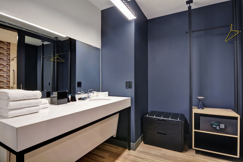 Aloft Secaucus Meadowlands - photo 22