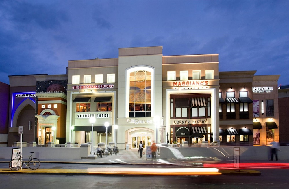 Hilton Garden Inn Tysons Corner - photo 32