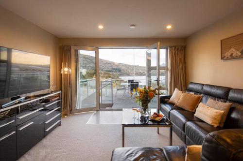 2 Bedroom Remarkables Apartment — 4-Star Luxury Hotel in Queenstown, New Zealand