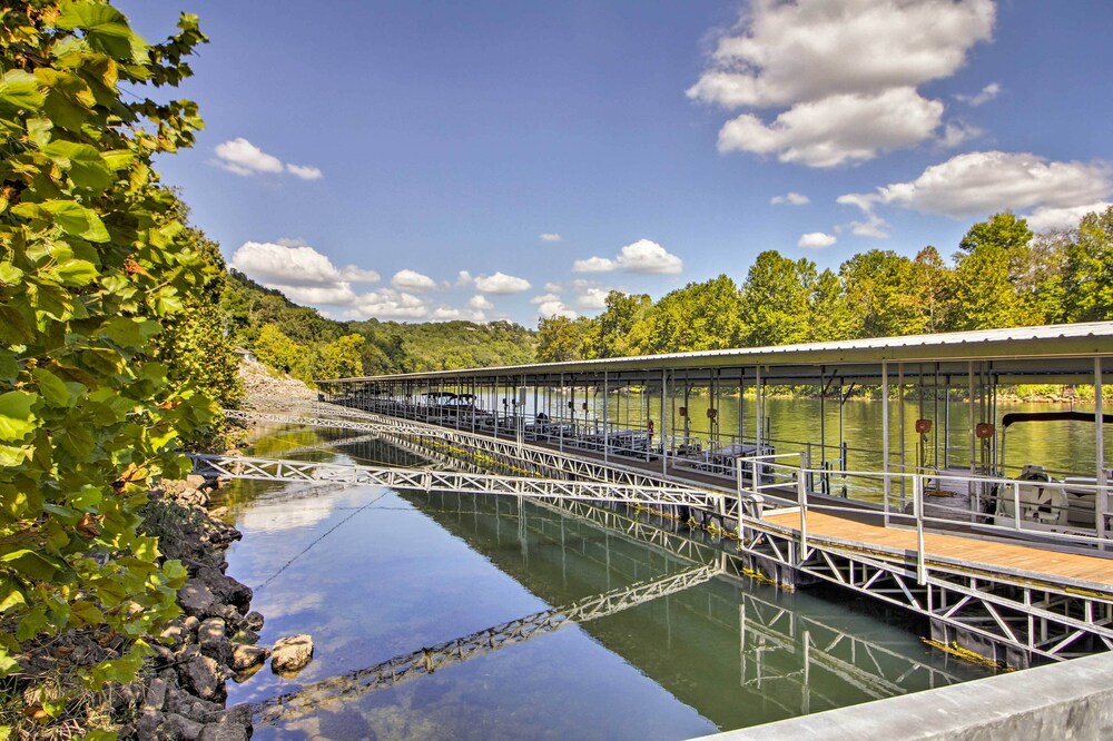 Pool and Dock Access Resort Condo in Branson - photo 2