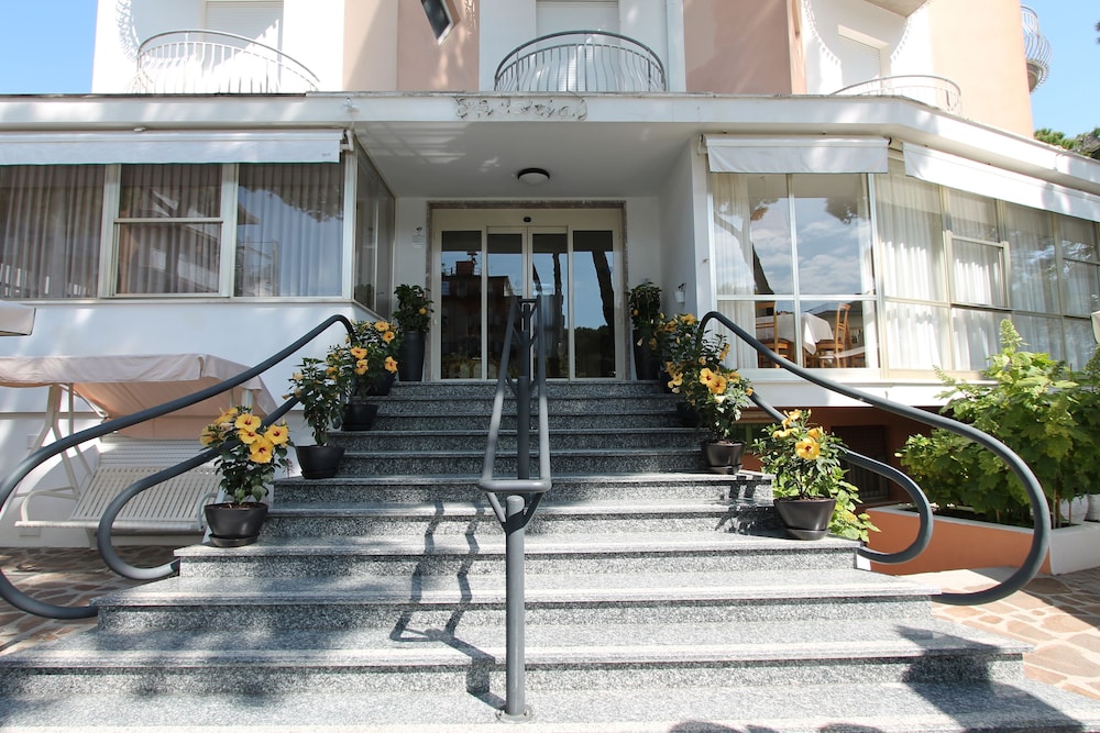 Hotel Escorial - carbon neutral hotel in Cervia