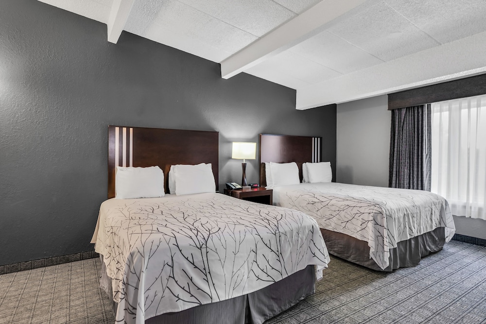Eastlake Suites Hotel & Conference Center By OYO Urbana - photo 47