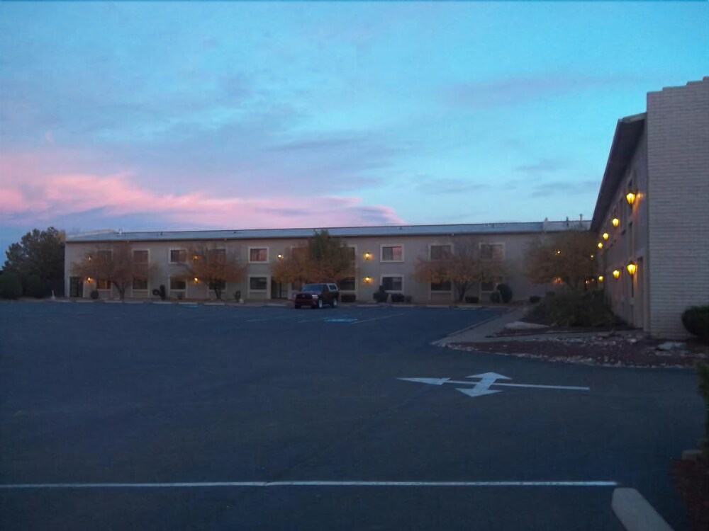 Grand Canyon Inn - photo 19