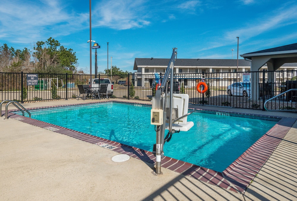 Candlewood Suites Lake Charles Sulphur by IHG - photo 35