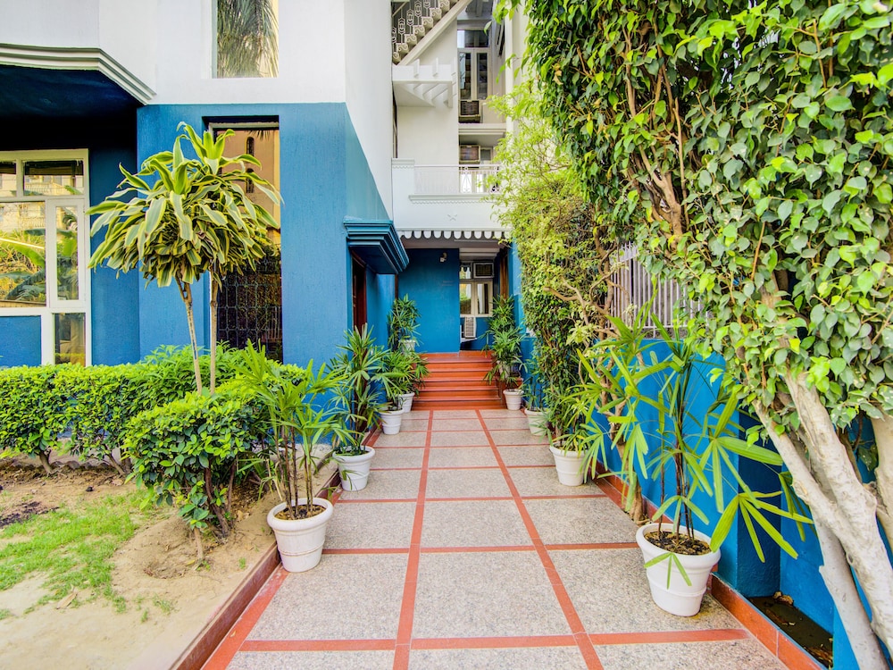 OYO 20036 SilverKey Akash Neem Marg