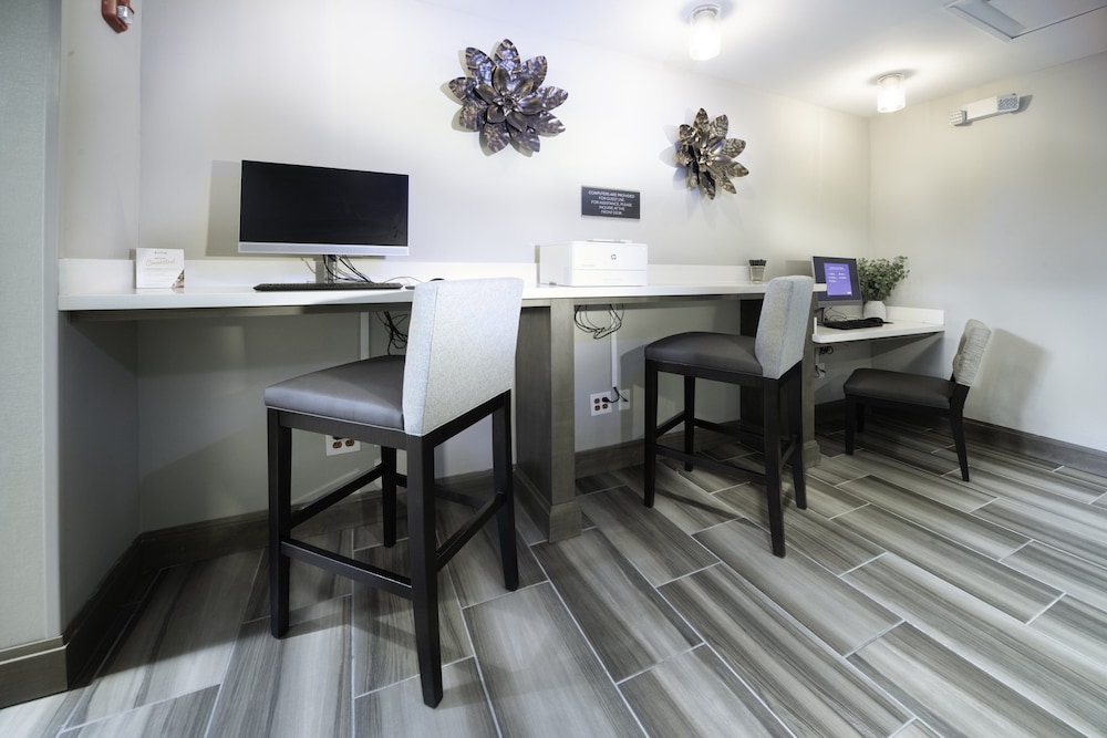 Staybridge Suites Summerville by IHG - photo 14
