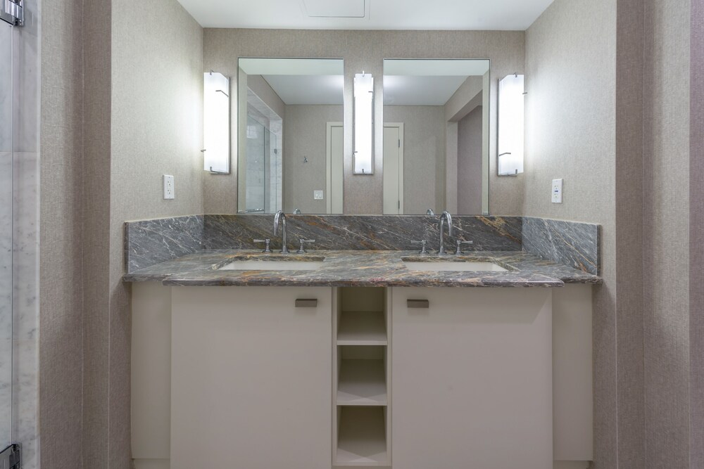 Private Residences at Conrad by LRMB - photo 26