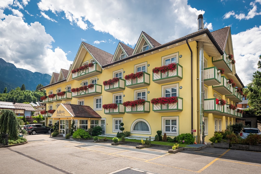 Alpholiday Dolomiti Wellness Family Hotel — Dimaro
