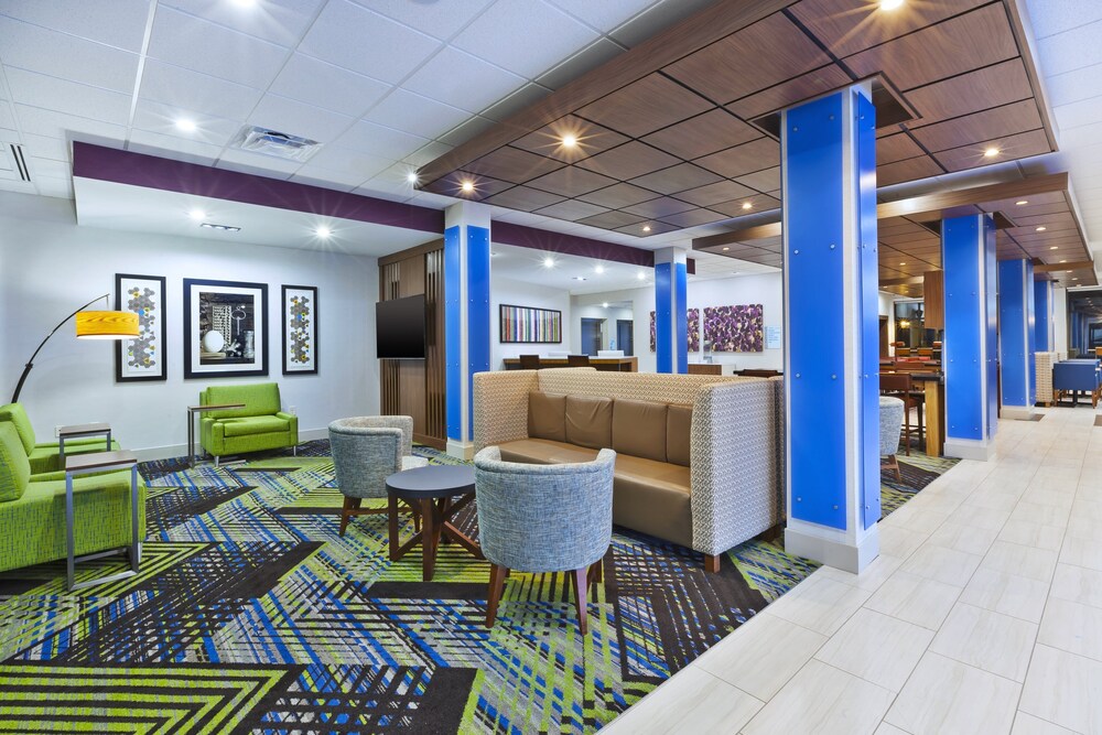 Holiday Inn Express & Suites Painesville Concord by IHG - photo 18