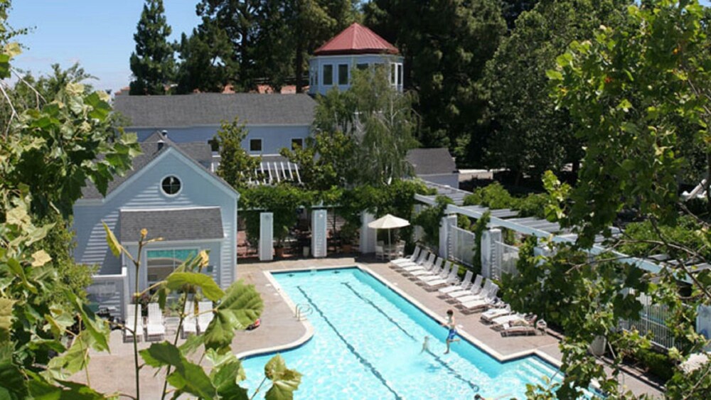 Global Luxury Suites at Castro Street — 4-Star Luxury Hotel in Mountain View, United States