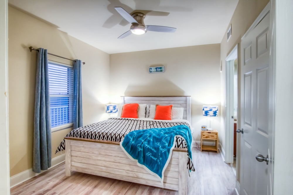 Laketown Wharf Resort by Aneliya's Rentals - photo 105