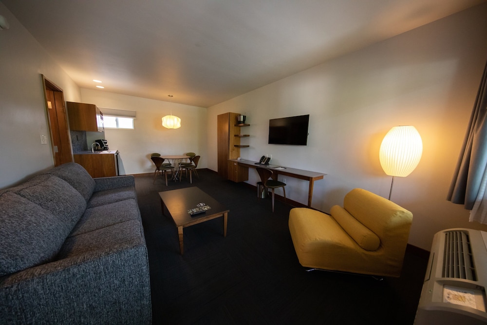 Modern Hotel - photo 29